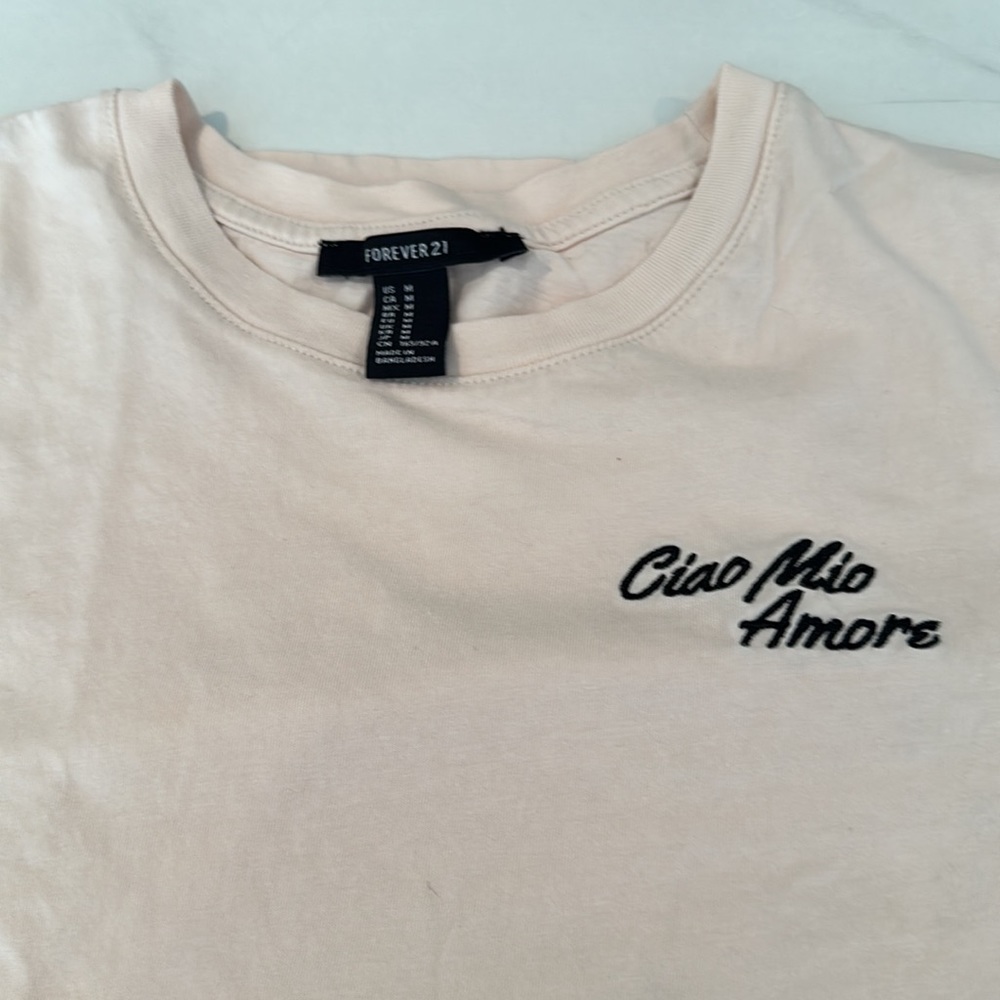 Forever 21 Ciao mi amore tee shirt, medium.